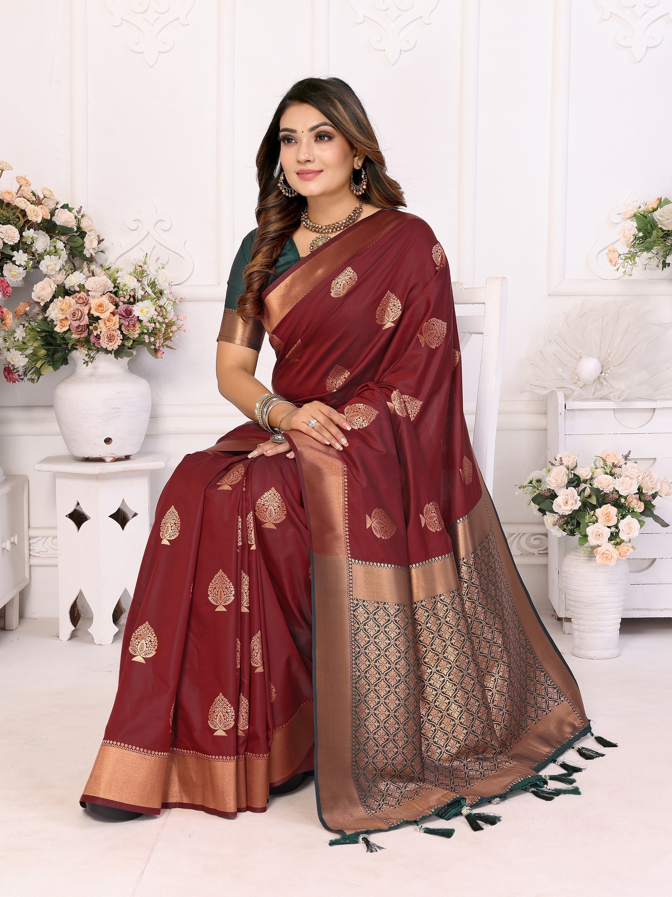Vedant Vastram Soft Litchi Silk Banarasi Silk Saree - Maroon