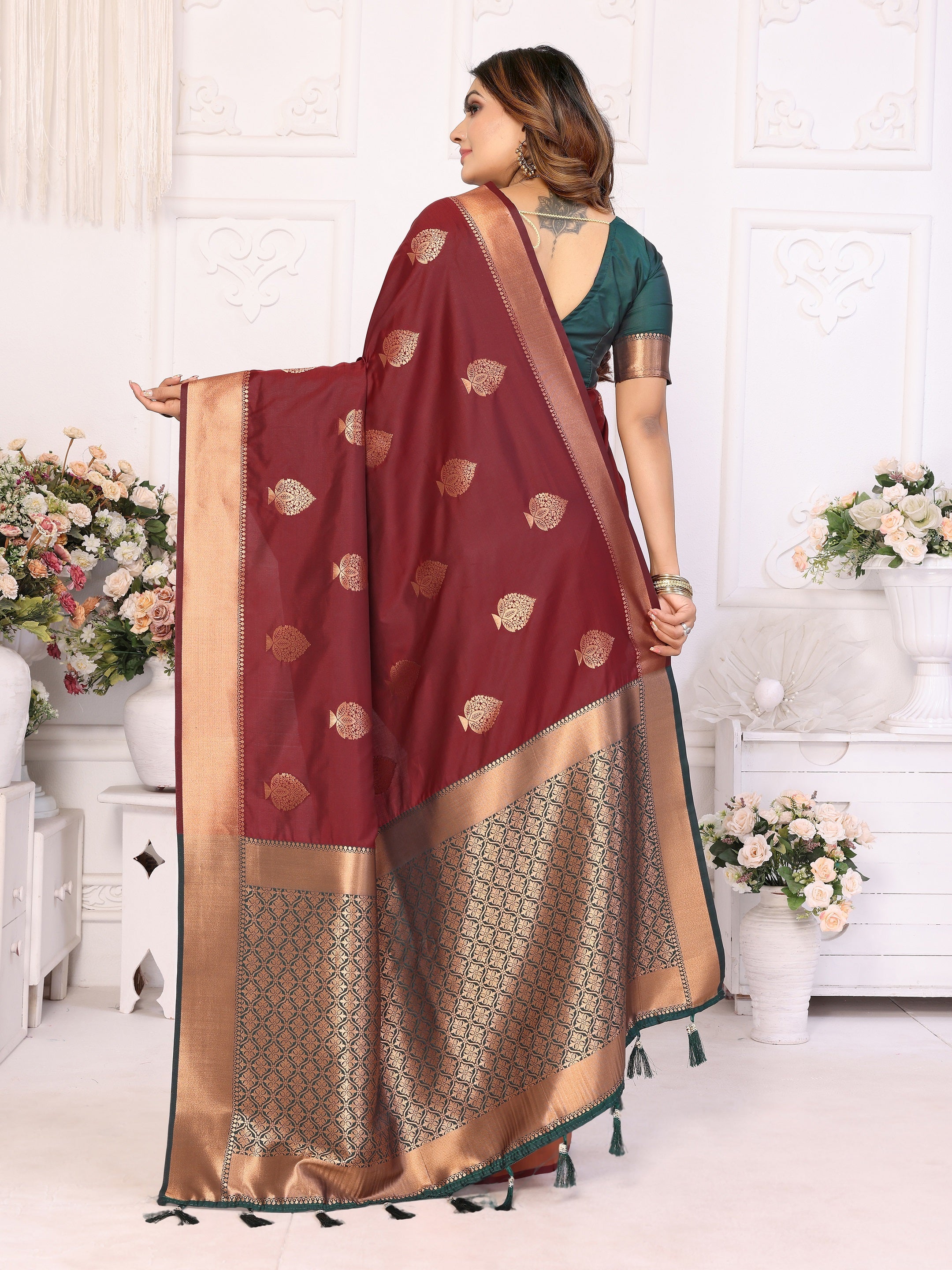 Vedant Vastram Soft Litchi Silk Banarasi Silk Saree - Maroon