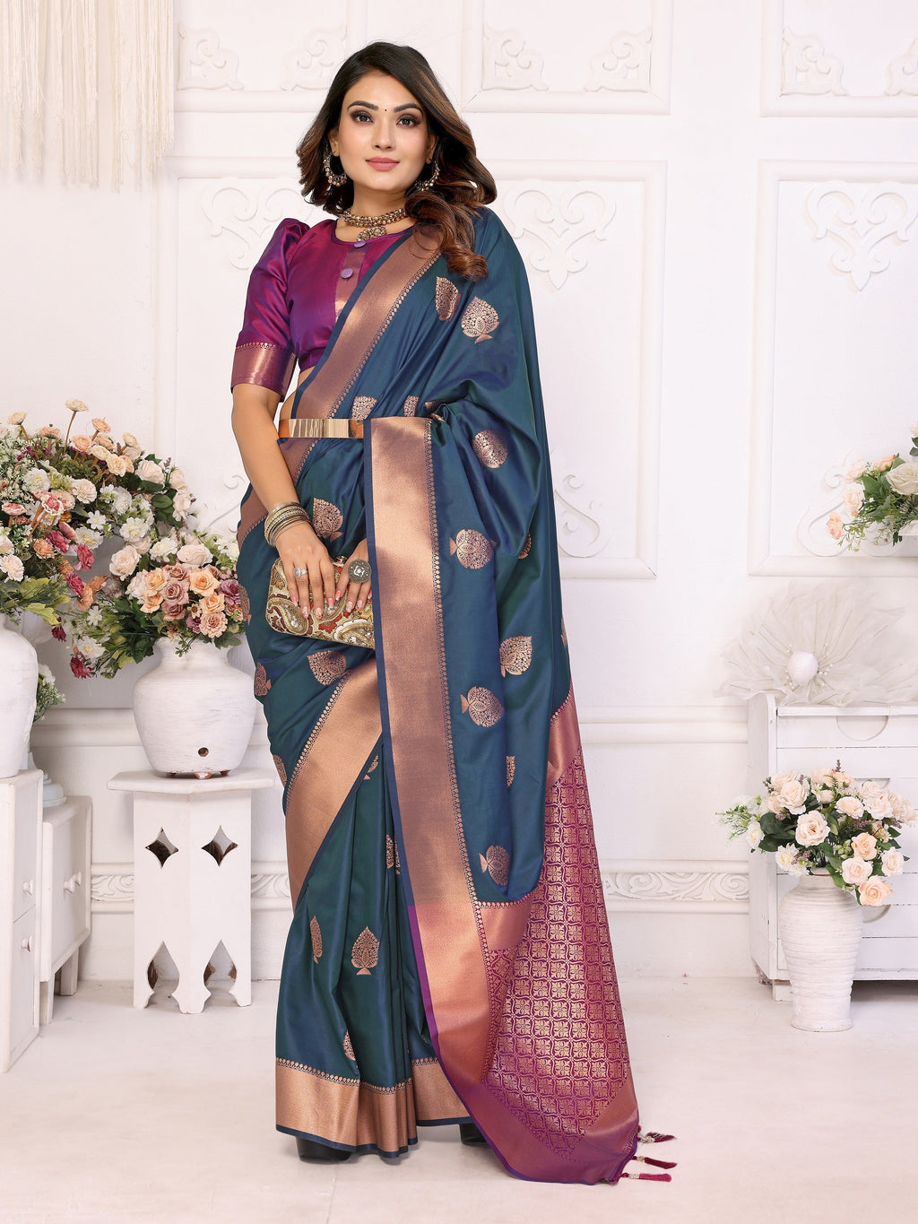 Vedant Vastram Soft Litchi Silk Banarasi Silk Saree - Morpich