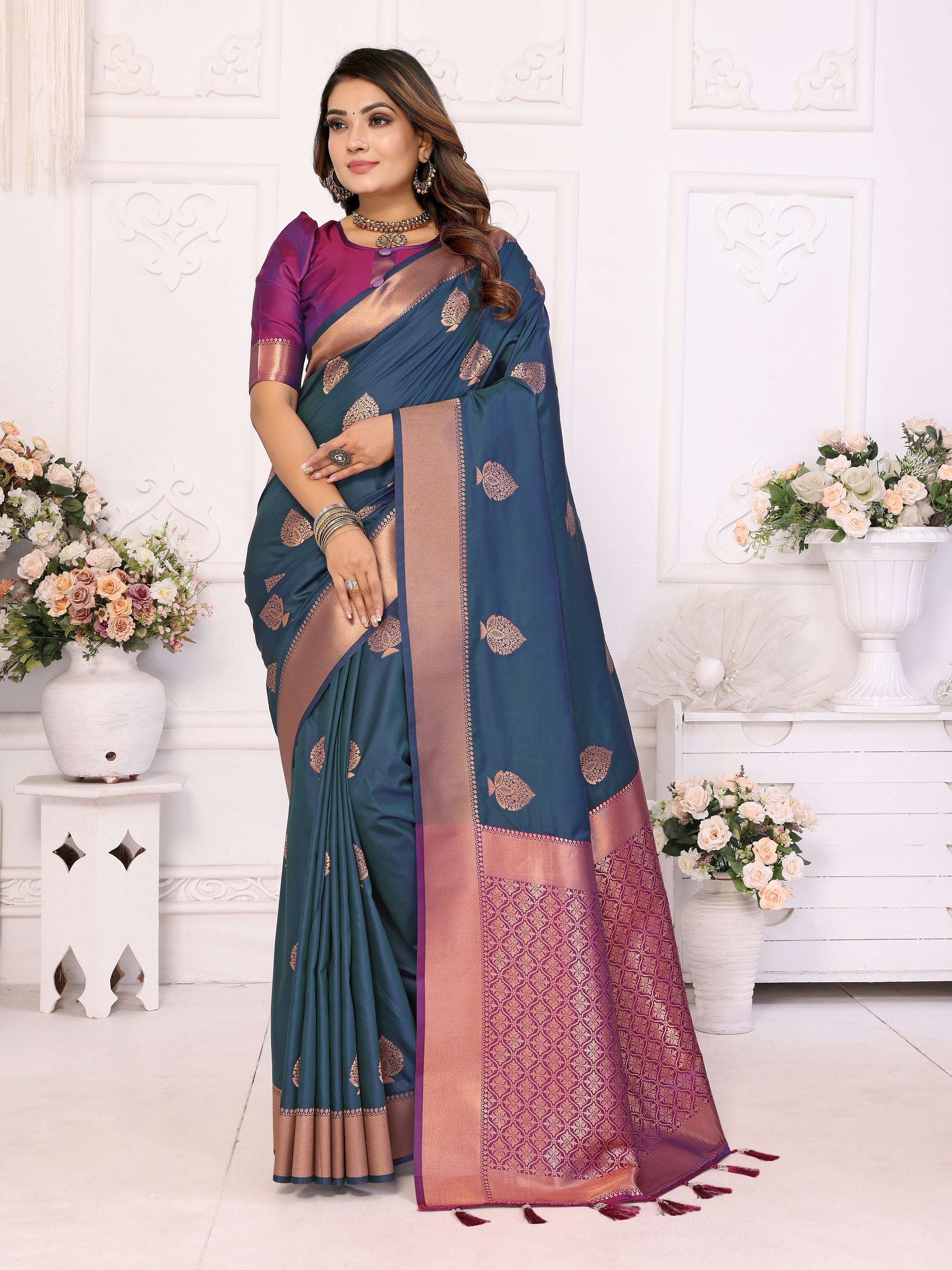Vedant Vastram Soft Litchi Silk Banarasi Silk Saree - Morpich