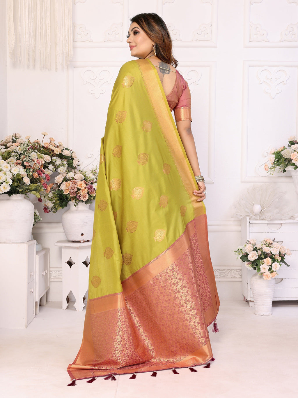 Vedant Vastram Soft Litchi Silk Banarasi Silk Saree - Olive
