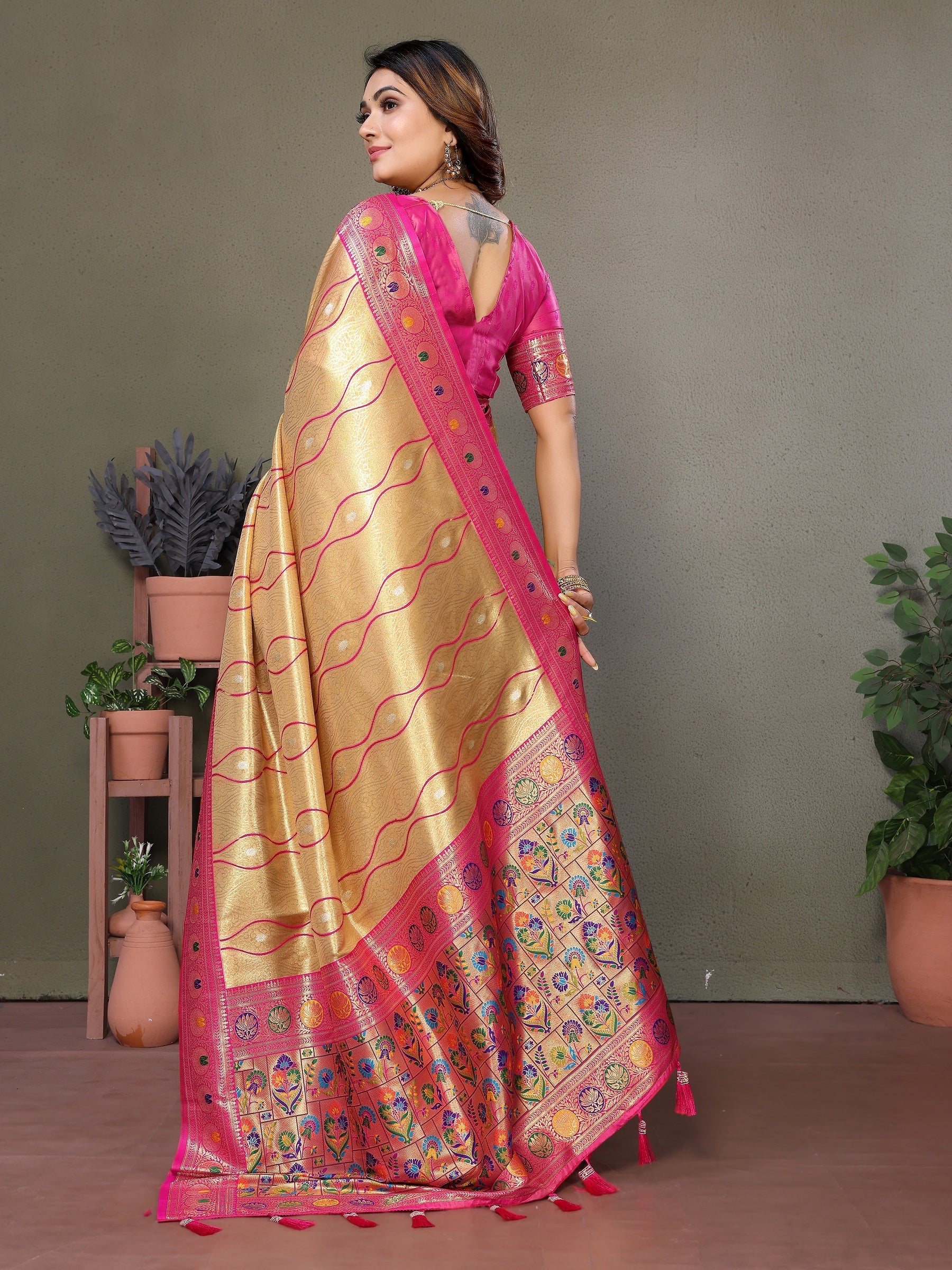 Vedant Vastram Tissue Silk Leheriya Design Kanjeevaram Silk Saree - Gold