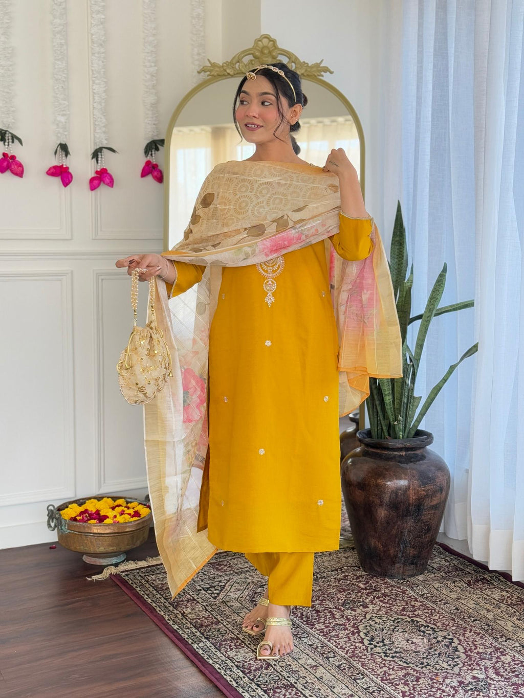 The52 Women's Viscose Embroidery work Straight Kurta with Pant and Dupatta Set
