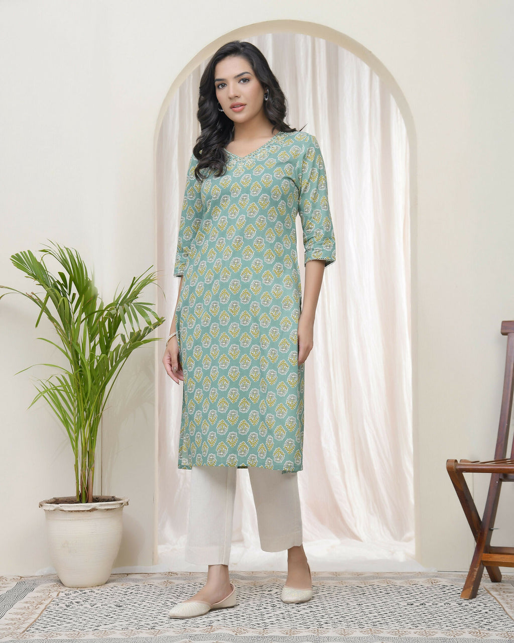 Vaasva Women Aqua Cotton Printed Straight Kurti With Pant