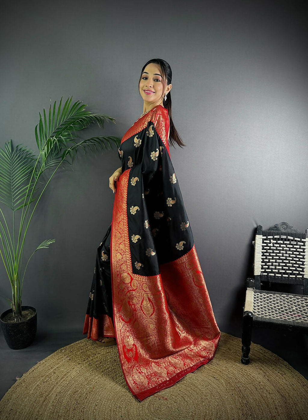 Joban Fashion Banarasi Black Woven Butti Soft Silk Saree