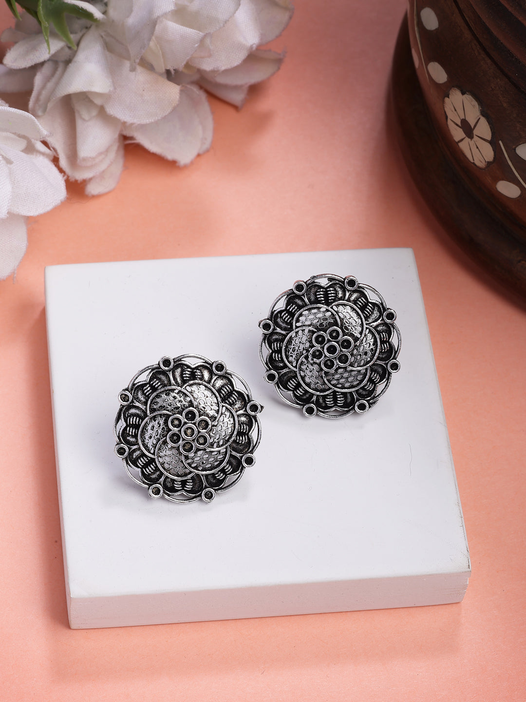 NVR Women's Silver Plated Oxidized Floral Design Stud Earrings