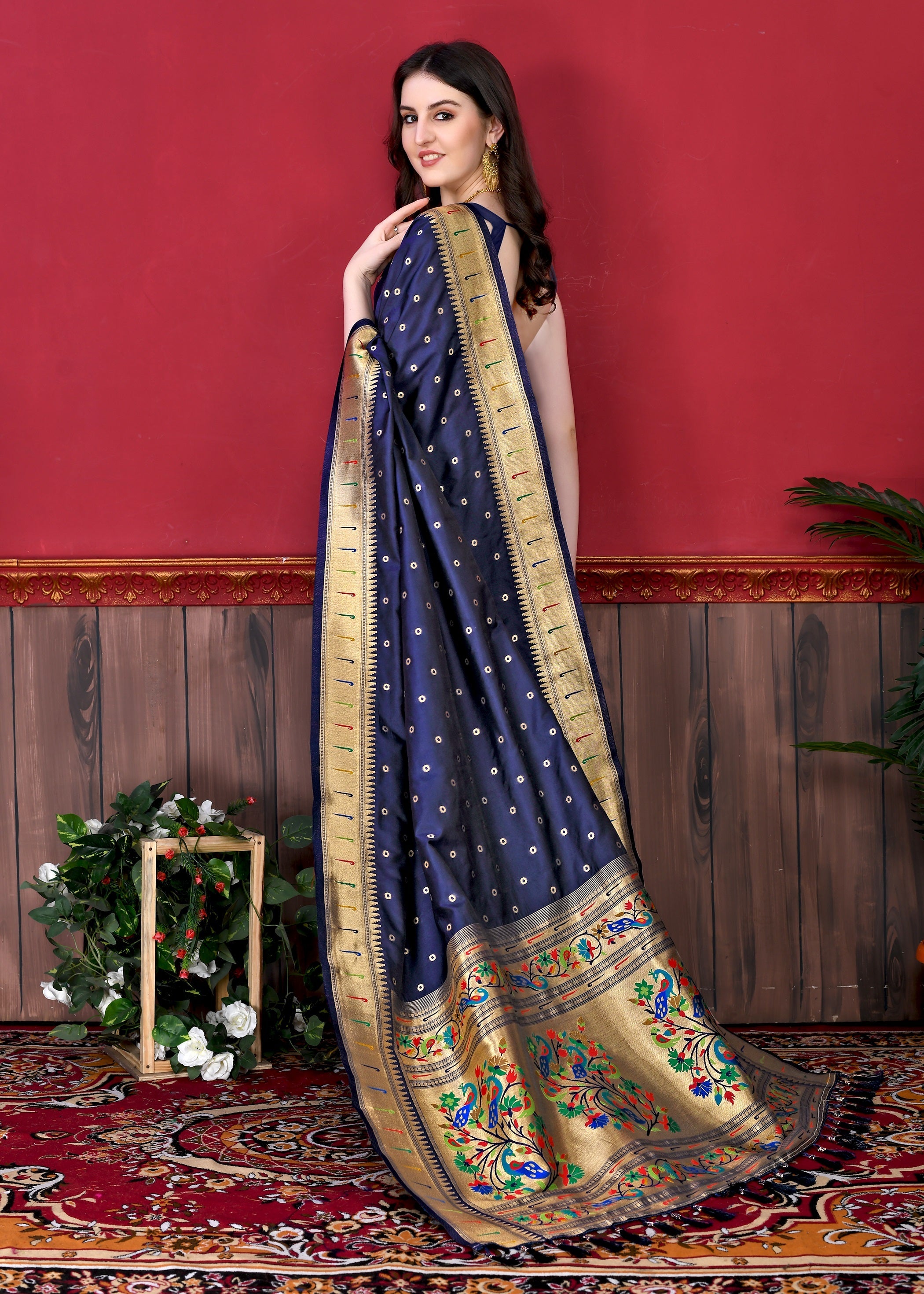 Vedant Vastram Soft Litchi Silk Paithani Silk Saree - Navy