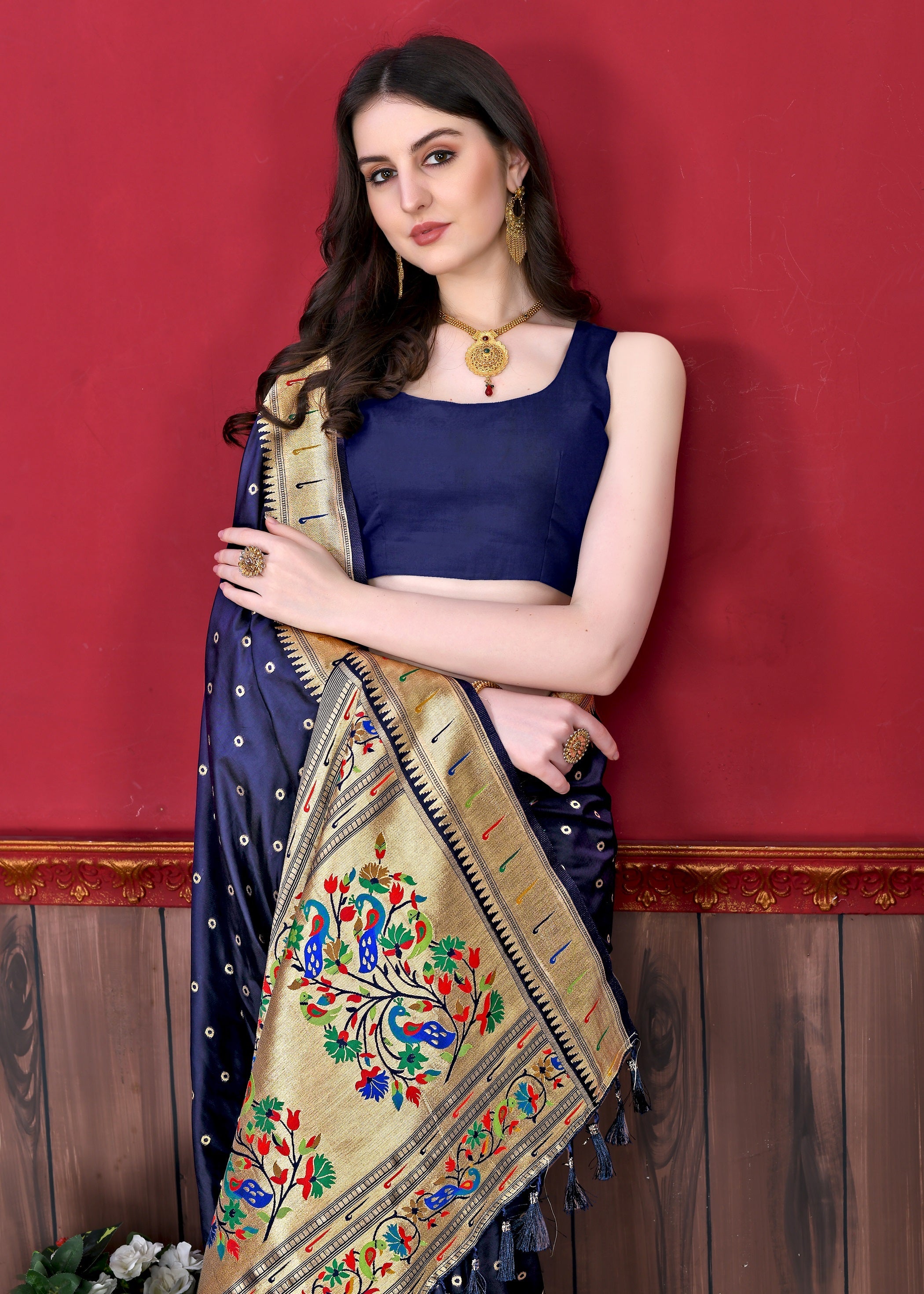 Vedant Vastram Soft Litchi Silk Paithani Silk Saree - Navy
