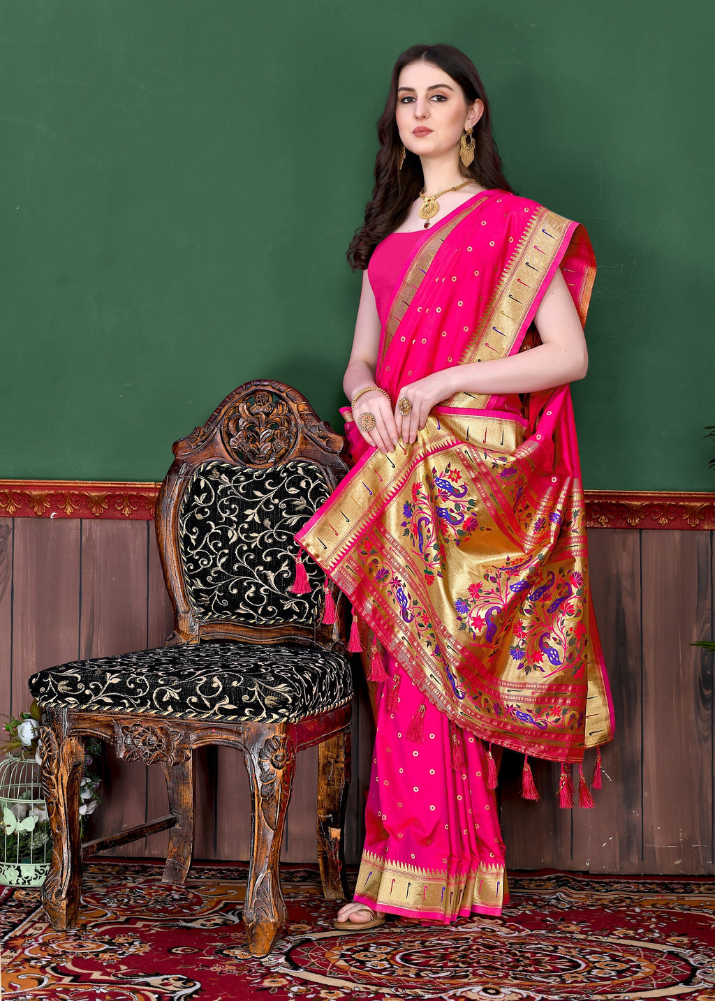 Vedant Vastram Soft Litchi Silk Paithani Silk Saree - Pink