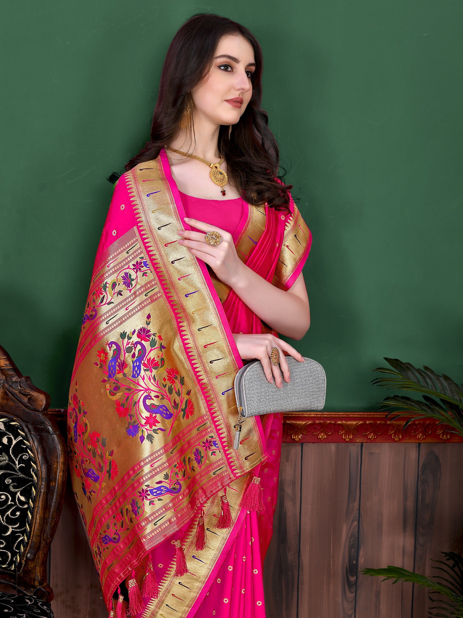 Vedant Vastram Soft Litchi Silk Paithani Silk Saree - Pink