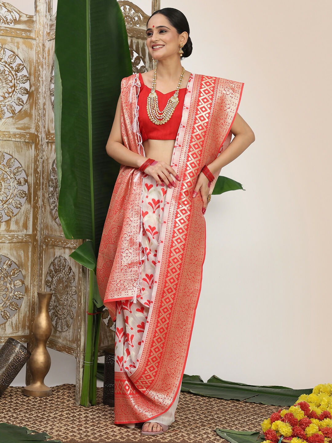 Shree Shyam Fashion Linen Cotton Red & White Saree