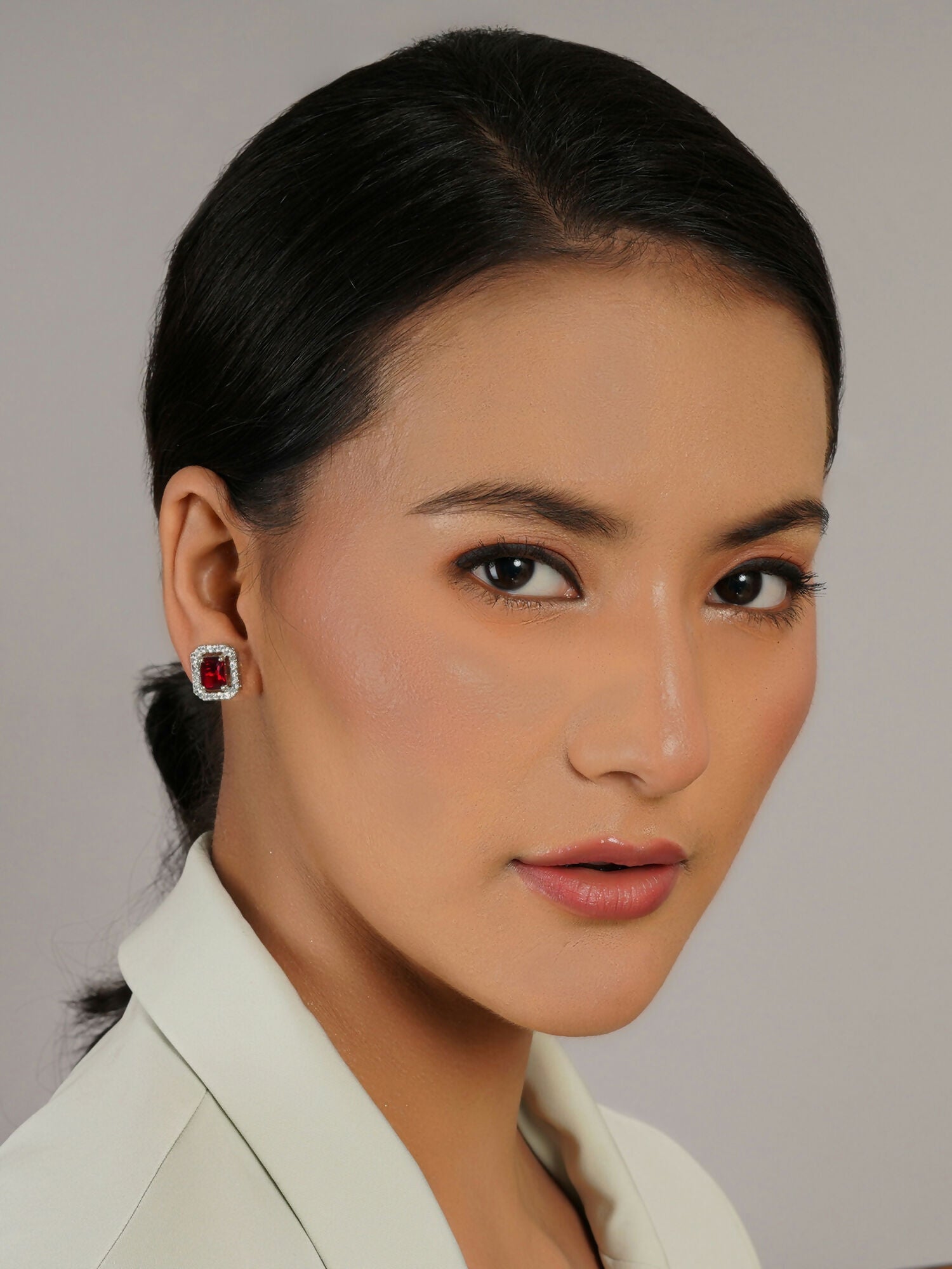 stone stud (Red) - Ruby Raang