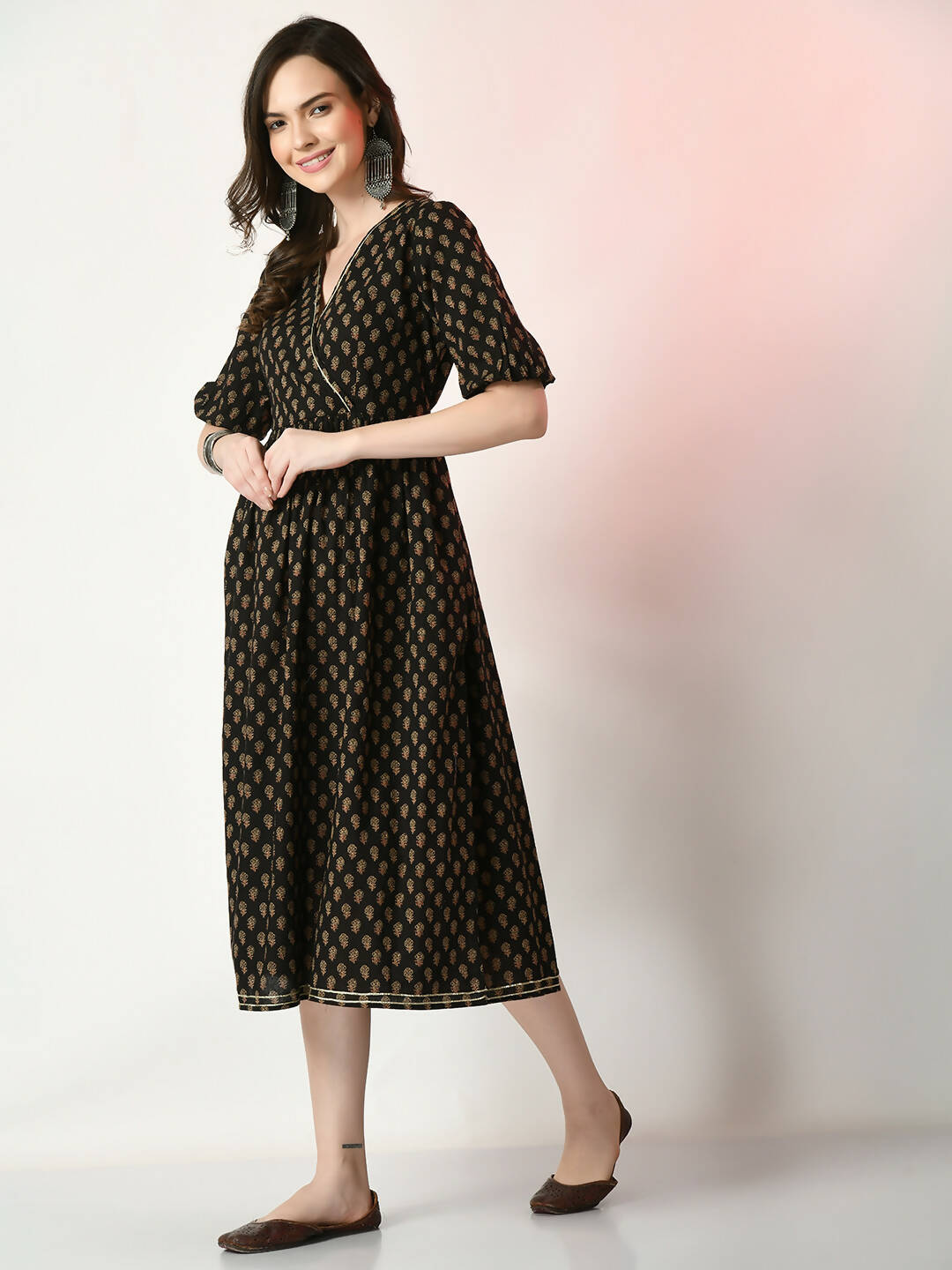 Myshka Women's Black Floral Printed Empire Dress