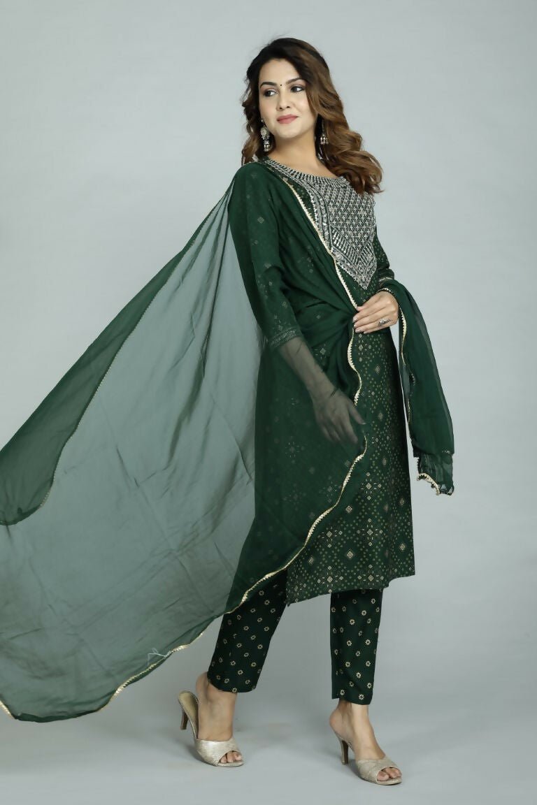 Alvano Women's Attractive And Stylish Rayon A Line Kurta With Pant And Dupatta