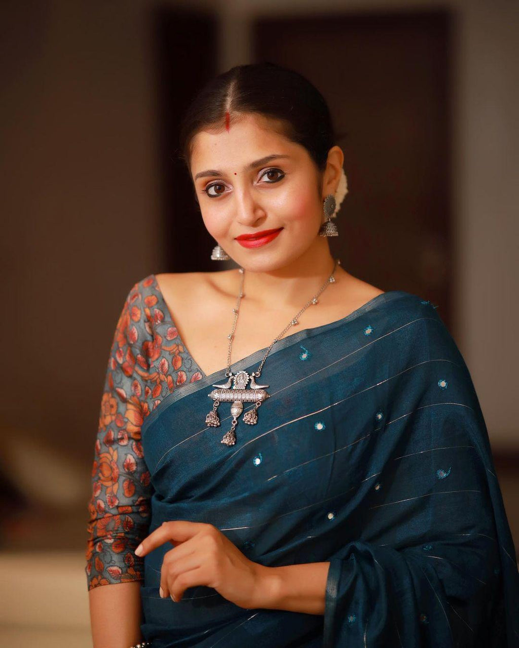 Blue Pure Linen Ethnic Motifs Saree with Unstitched Blouse - A2M