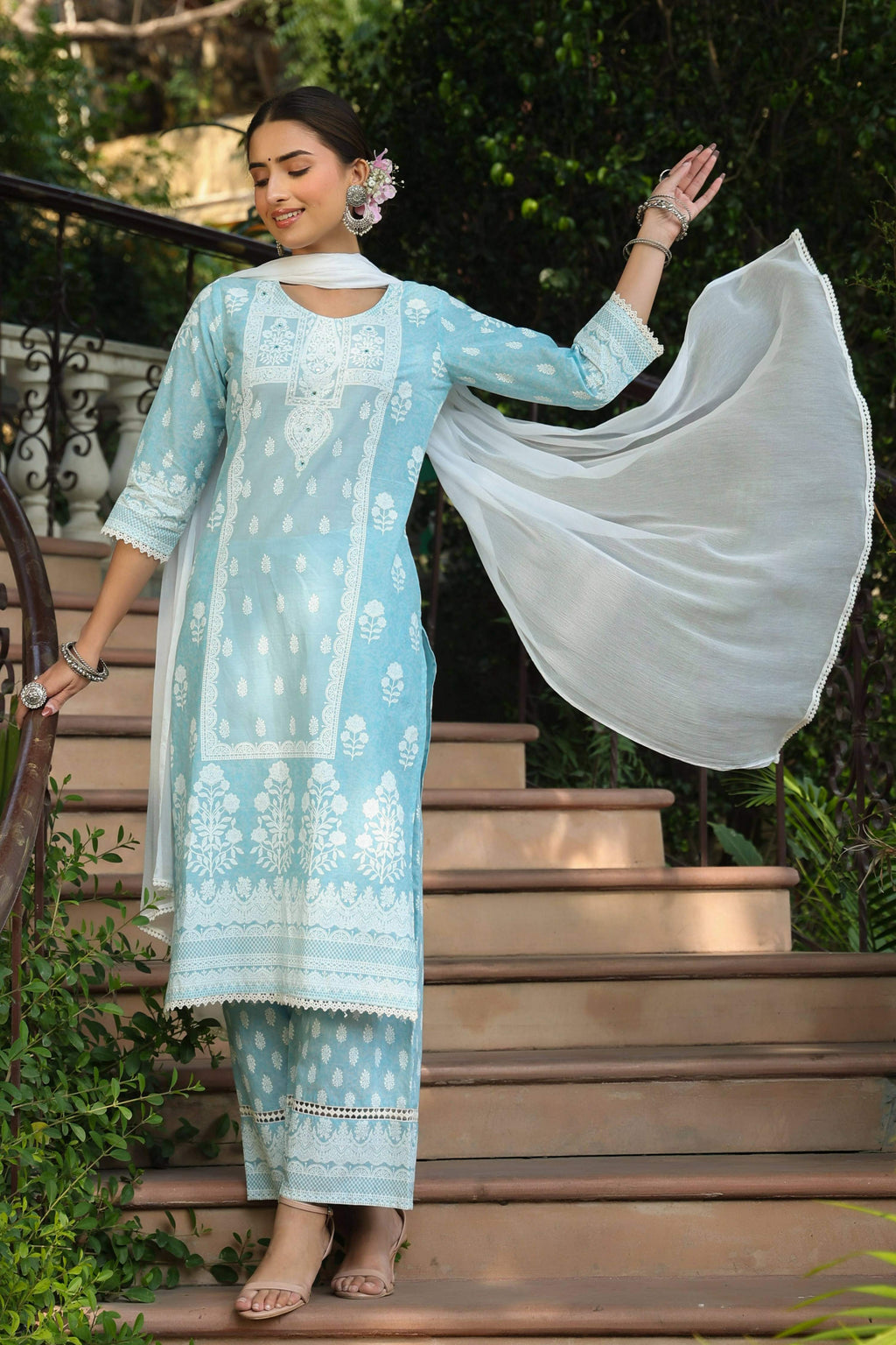 Juniper Women's Skyblue Printed Straight Kurta Sets