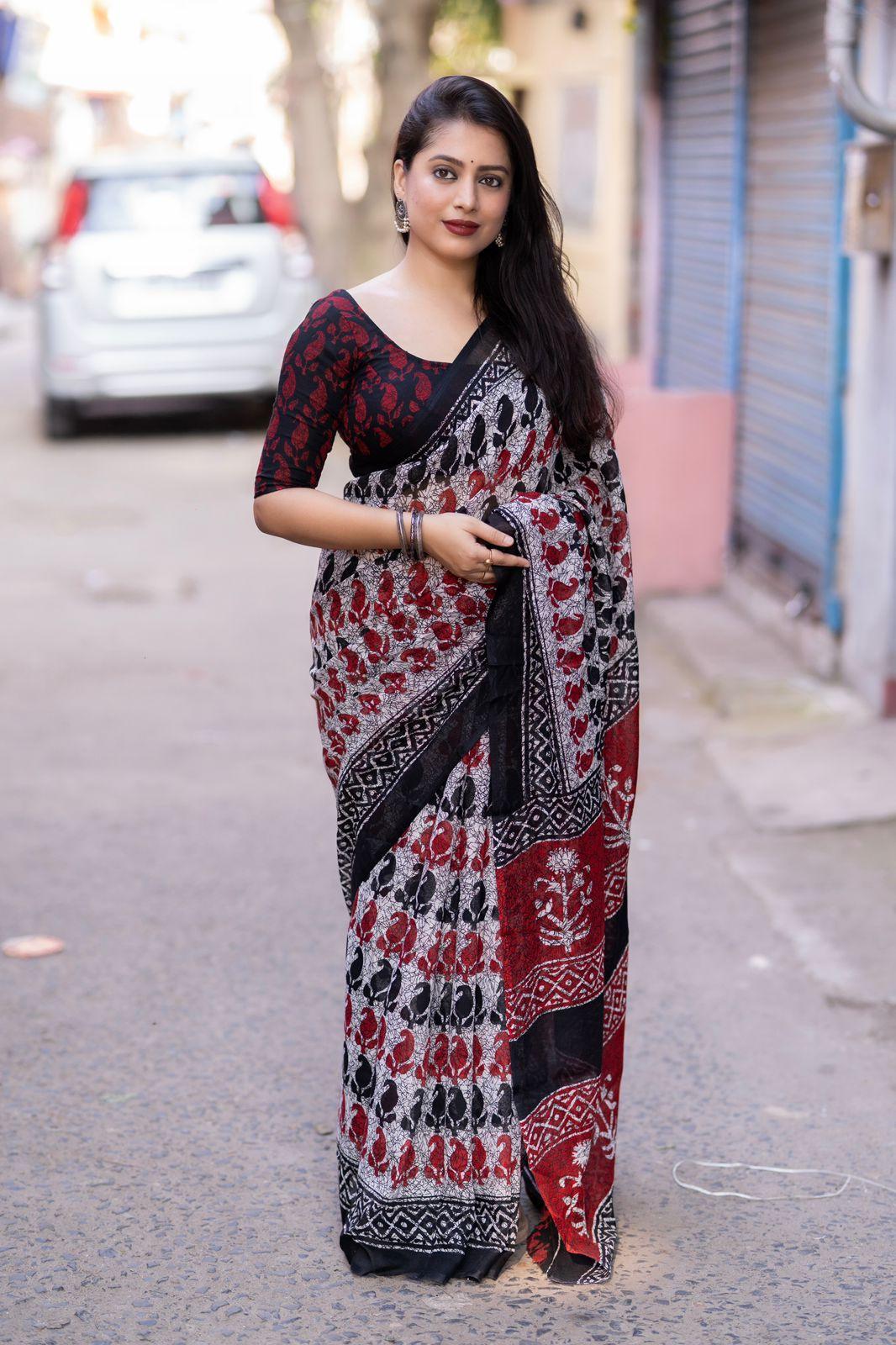 Grey Linen Blend Ethnic Motifs Saree with Unstitched Blouse - Hiral Fashion