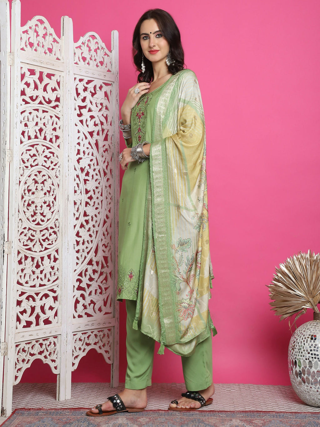 Jyoti Fashion Women's Green Muslin Floral Resham Embroidery Kurta with Trouser & Dupatta