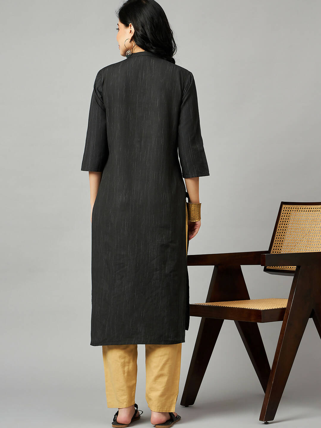 Black Chanderi Silk Texture Straight Kurta - Sabella