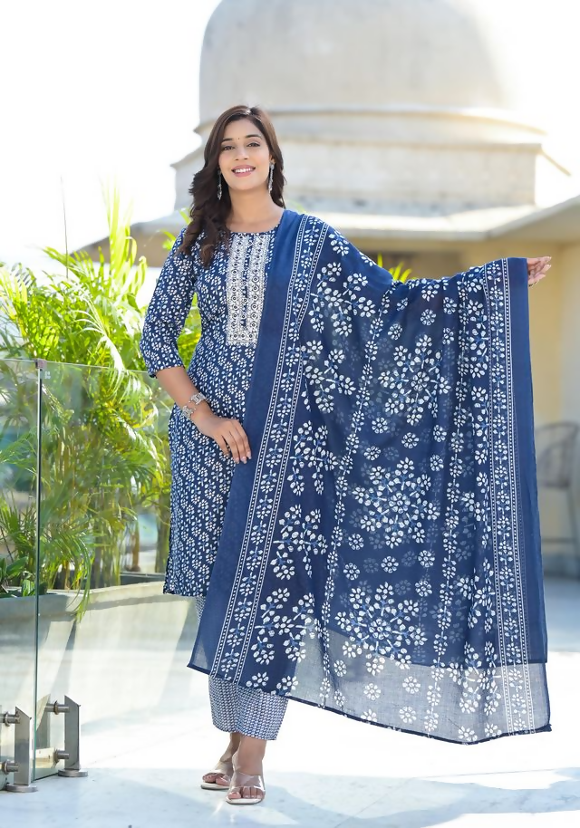 Juniper Women's Blue Floral Printed Cotton Kurta Set With Thread & Mirror Work