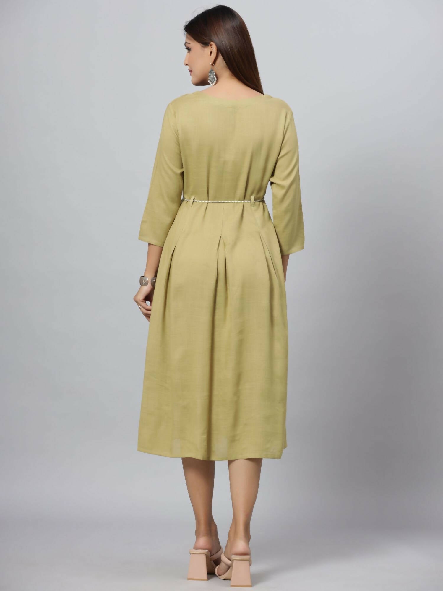 Juniper Women's Green Rayon Slub Solid Dress