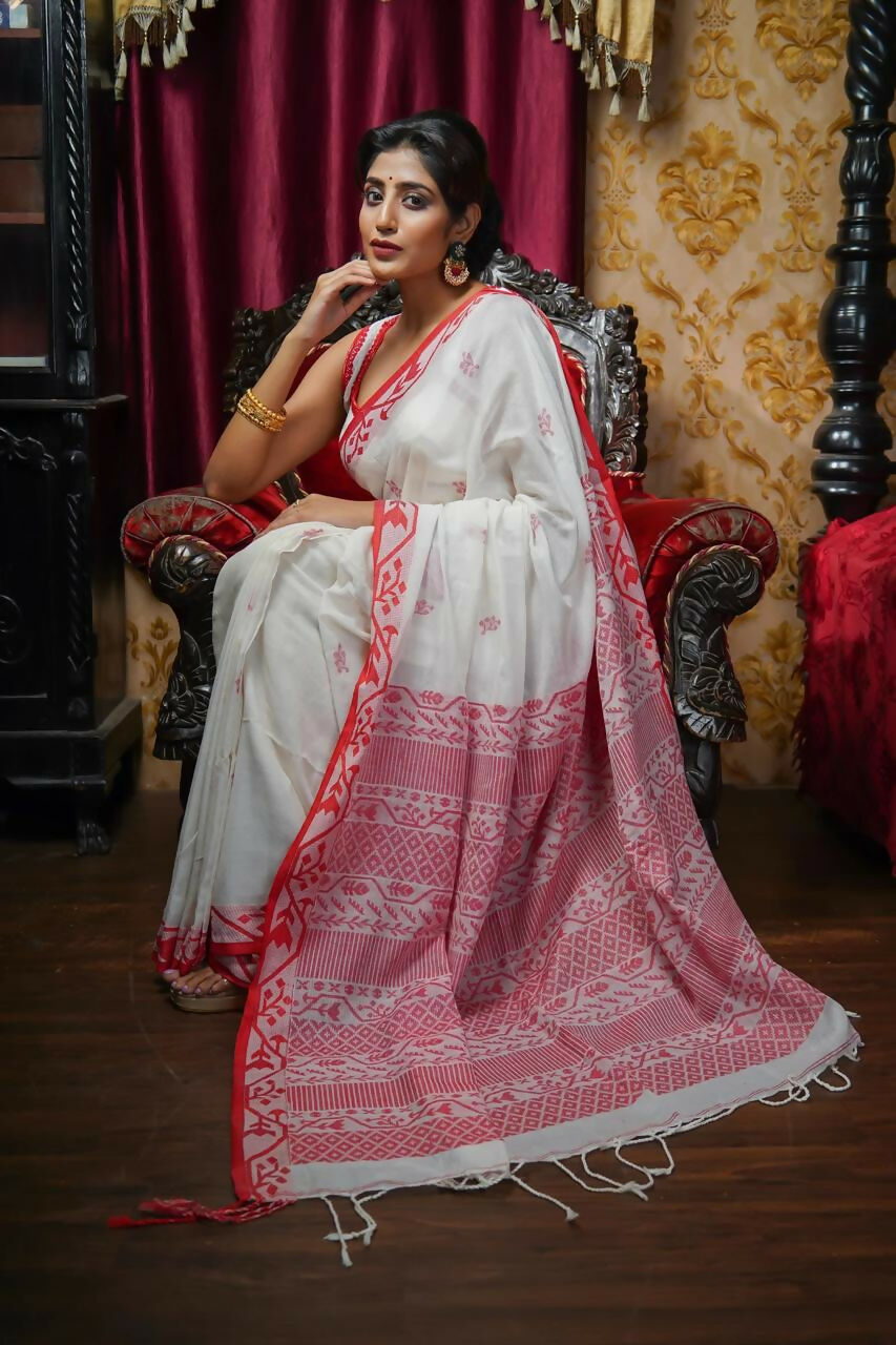Exclusive Collection Beautiful Musrise White Pure Cotton Hand Weaving Handloom Saree With Running Blouse Piece