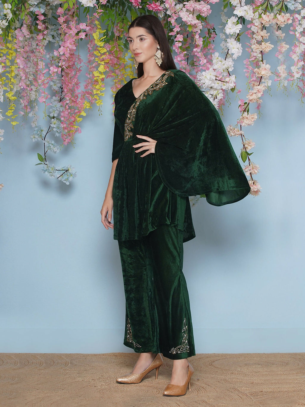 Joban Fashion Green Velvet Hand Embellished Set