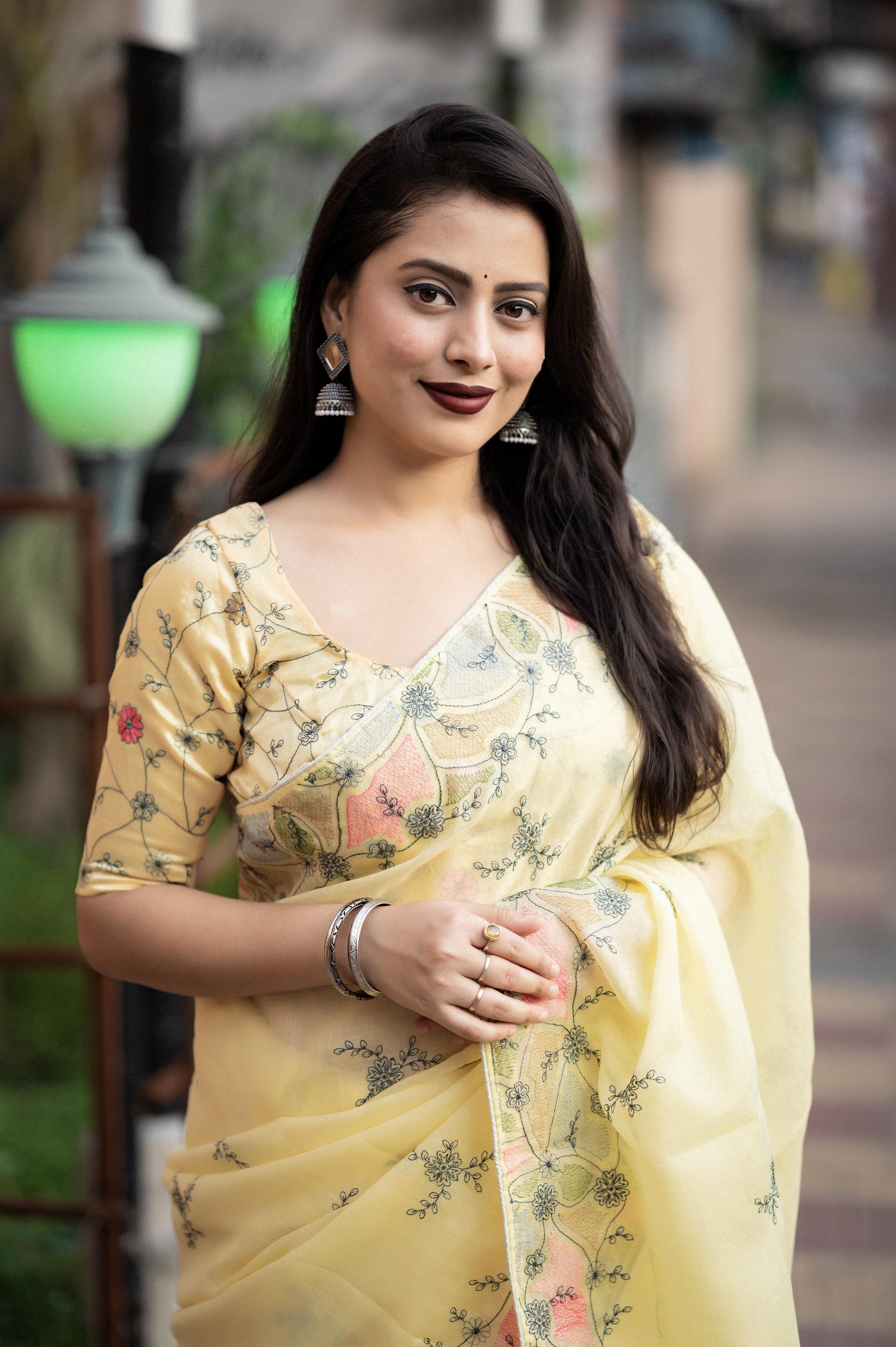 Yellow Pure Linen Ethnic Motifs Saree with Unstitched Blouse - A2M