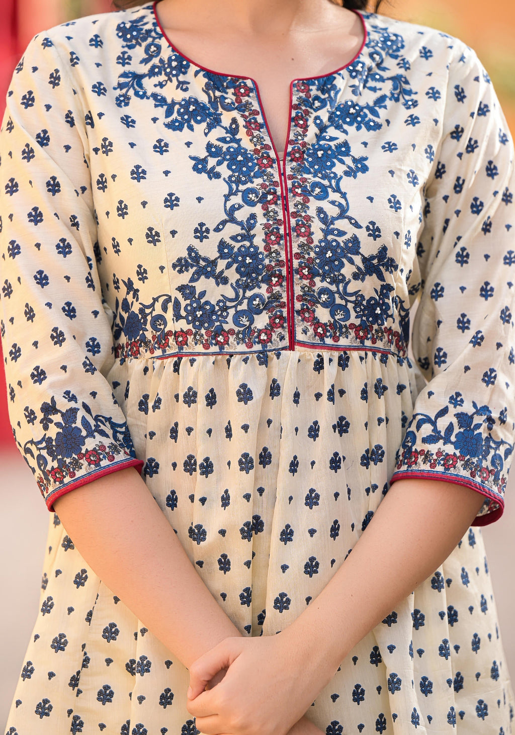 Juniper Women's Ivory Floral Printed Chanderi Kurta Pant And Dupatta Set With Sequins