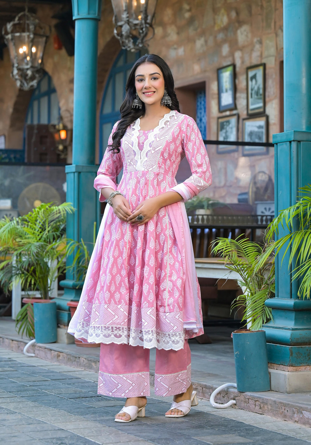 Juniper Powder Rose Pink Lace-Trim Printed Kurta Set With Dupatta