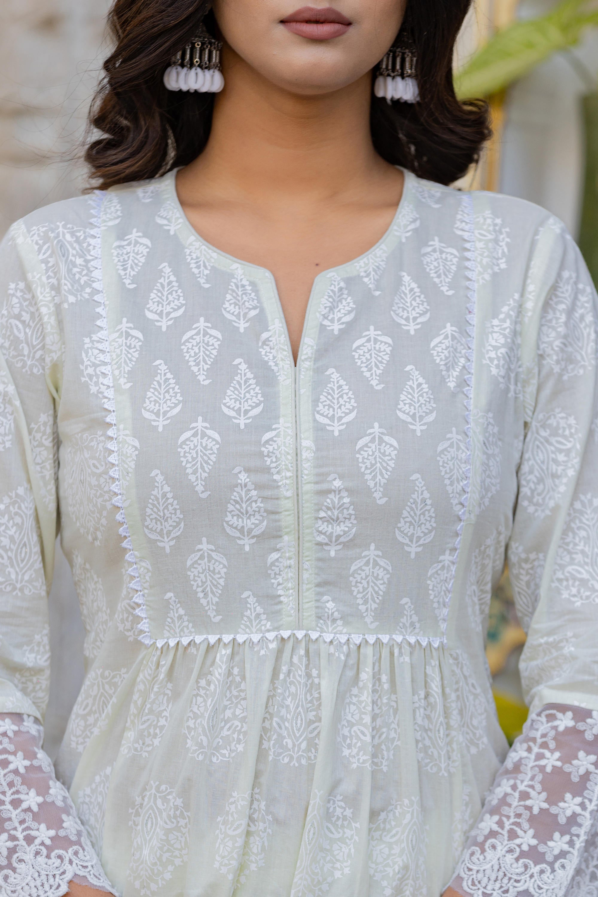 Juniper White Ethnic Motif Printed Cotton Kurta Set With Lace & Thread Work