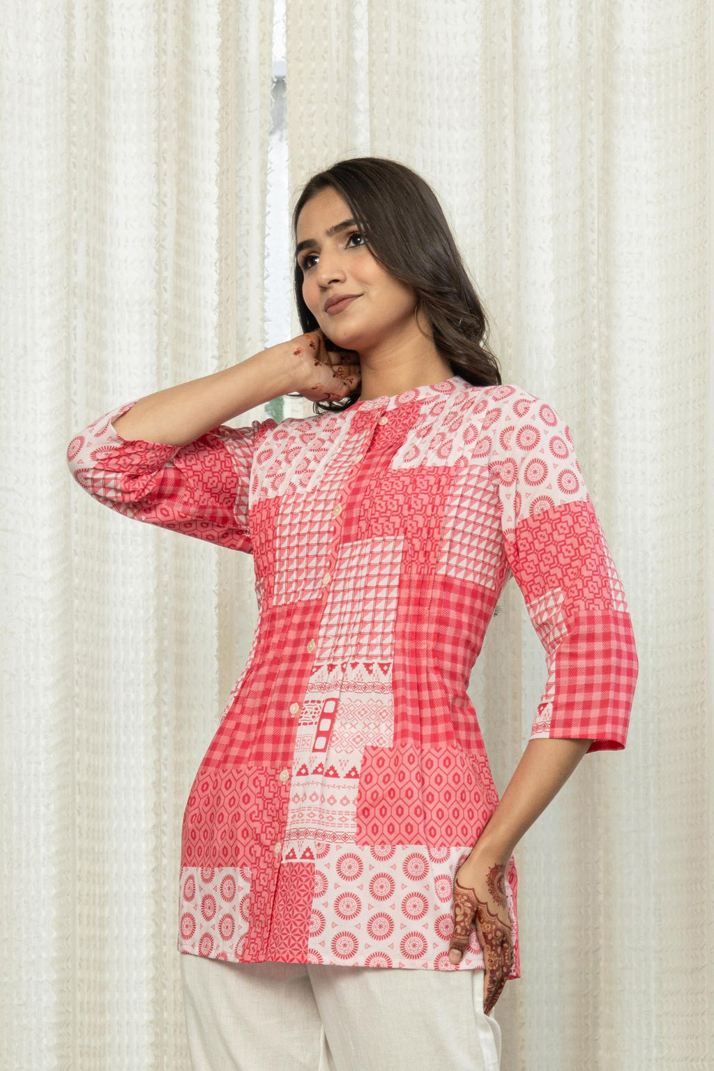 Juniper Women's Pink Geometric Printed Cotton Tunic With Buttons