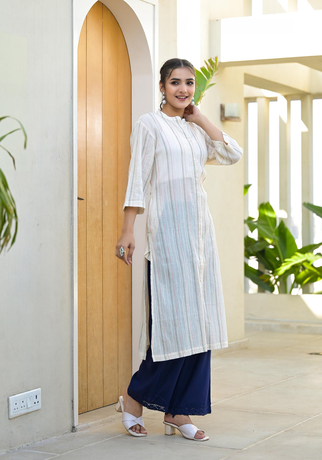 Juniper Minimal Ivory Striped Straight Kurta