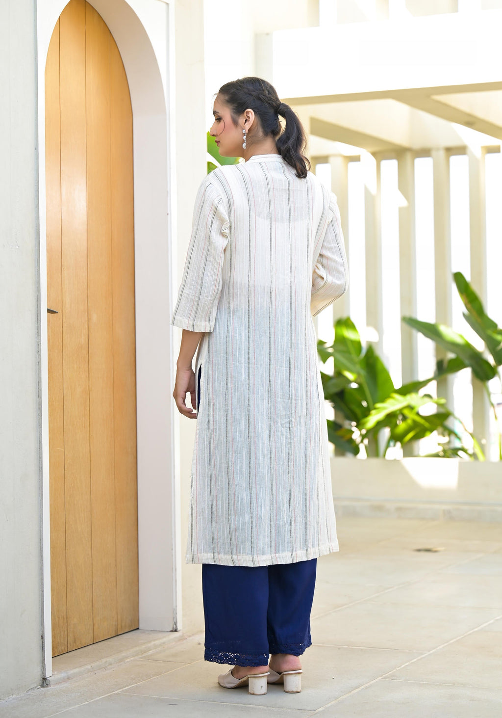 Juniper Minimal Ivory Striped Straight Kurta