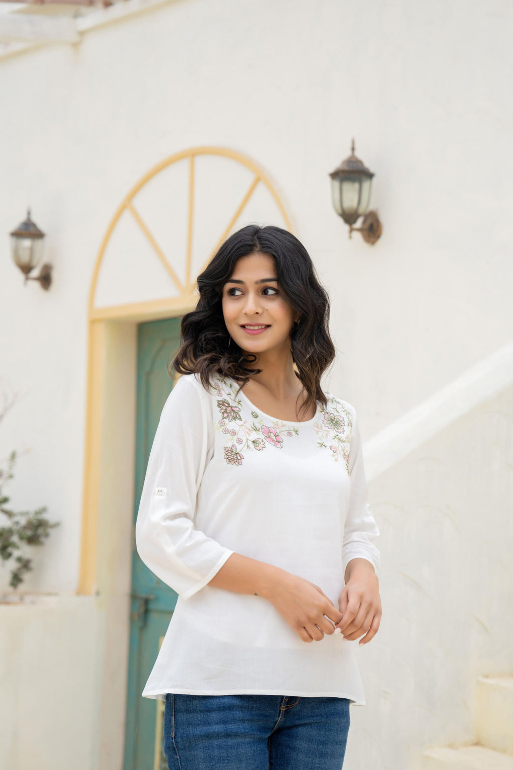 Juniper White Solid Viscose Tunic With Thread Work