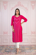 Juniper Women's Fuchsia Printed Viscose Straight Fit Kurta With Round Neck