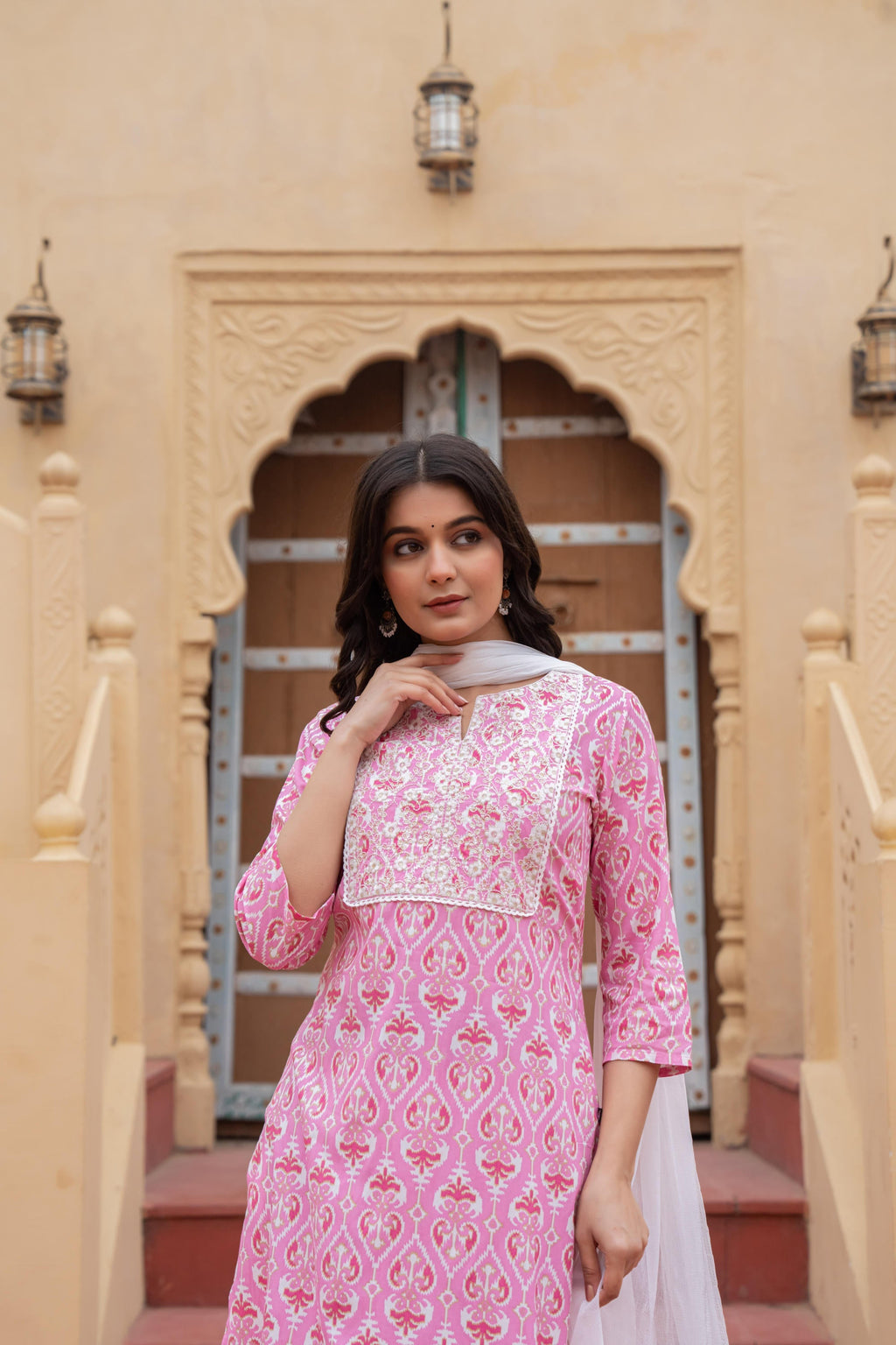 Juniper Women's Pink Ethnic Motif Printed Viscose Kurta Set With Sequin & Thread Work