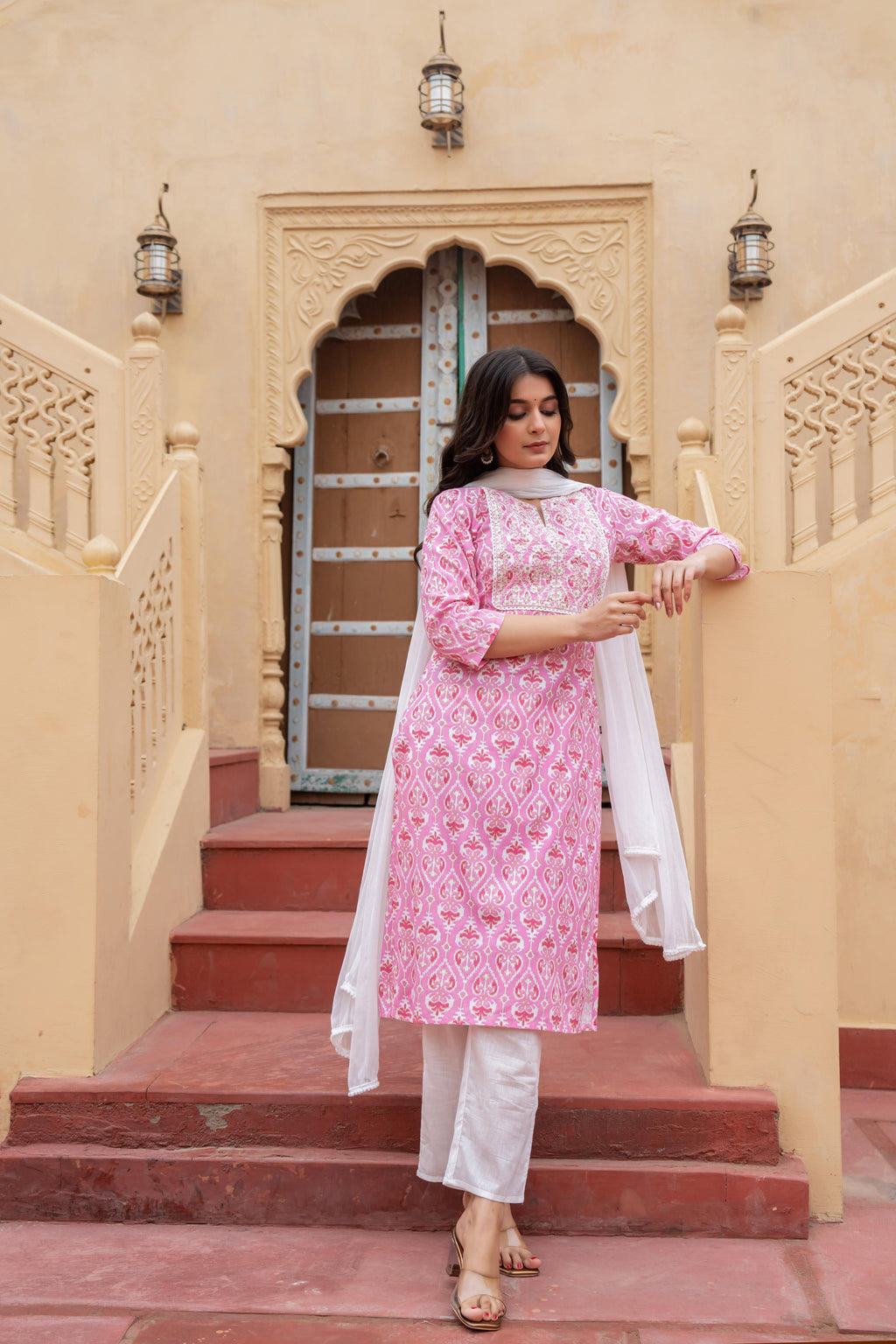 Juniper Women's Pink Ethnic Motif Printed Viscose Kurta Set With Sequin & Thread Work