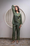 Juniper Fuchsia Solid Green Viscose Tunic And Pants Co-Ord Set With Zari Work And Button Detailing