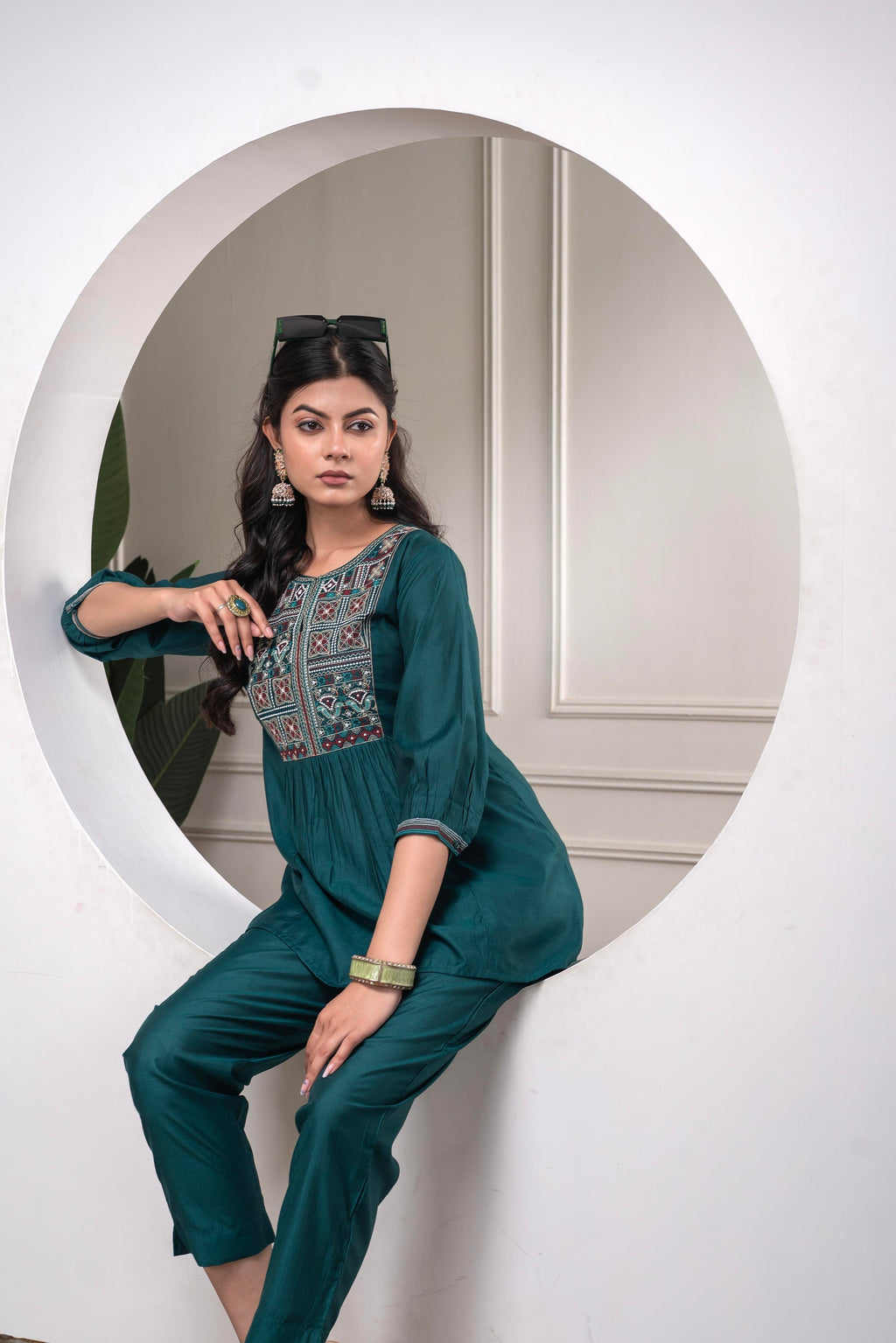 Juniper Bottlegreen Solid Viscose Gathered Tunic And Pants Co-Ord Set With Thread Work