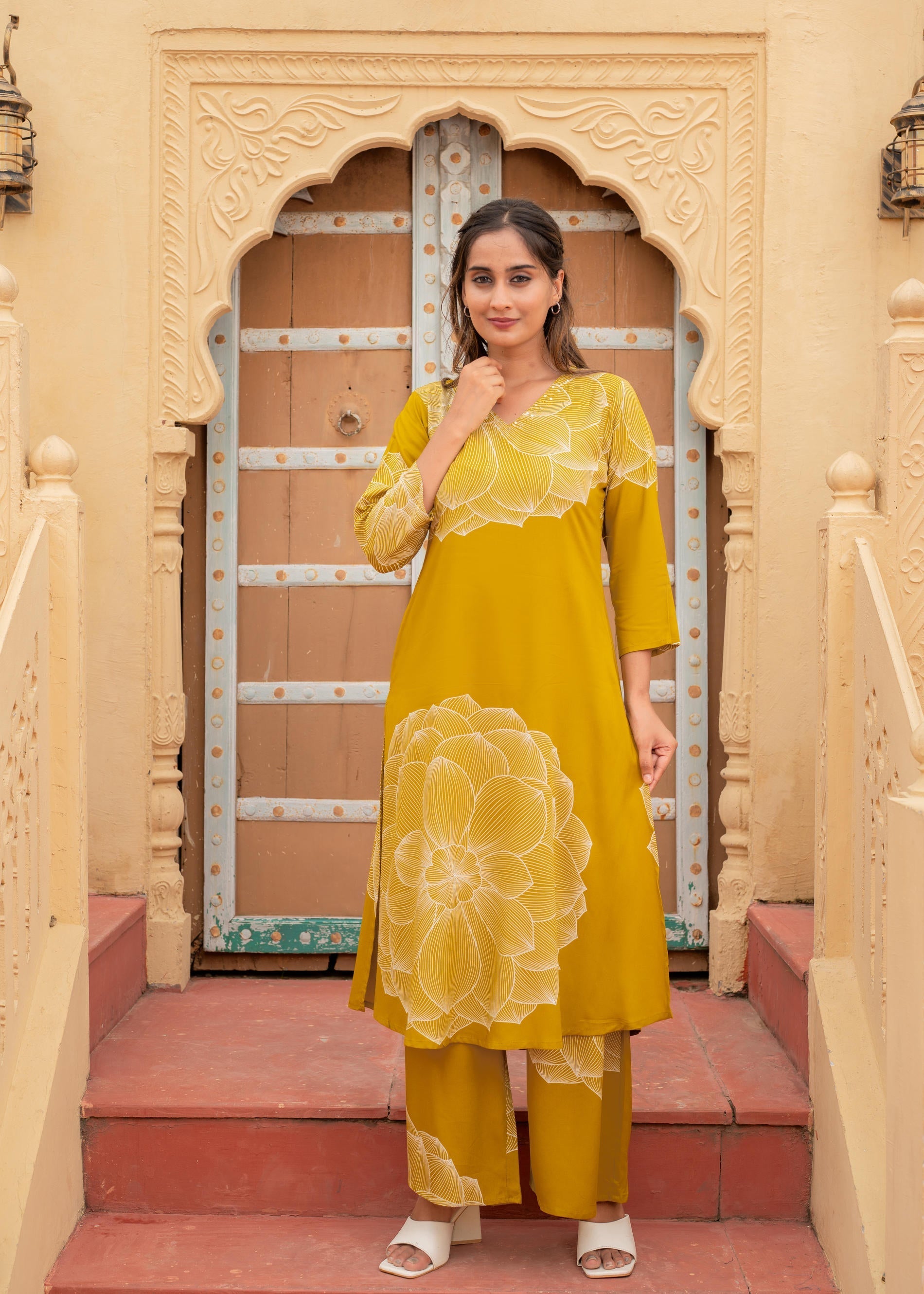 Juniper Women'S Printed Mustard Blue Viscose Kurta With Pant
