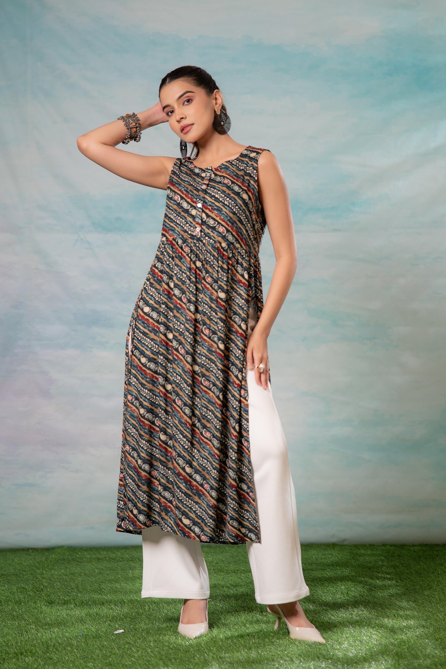 Juniper Women'S Navy Ethnic Motif Printed Sleeveless Kurta