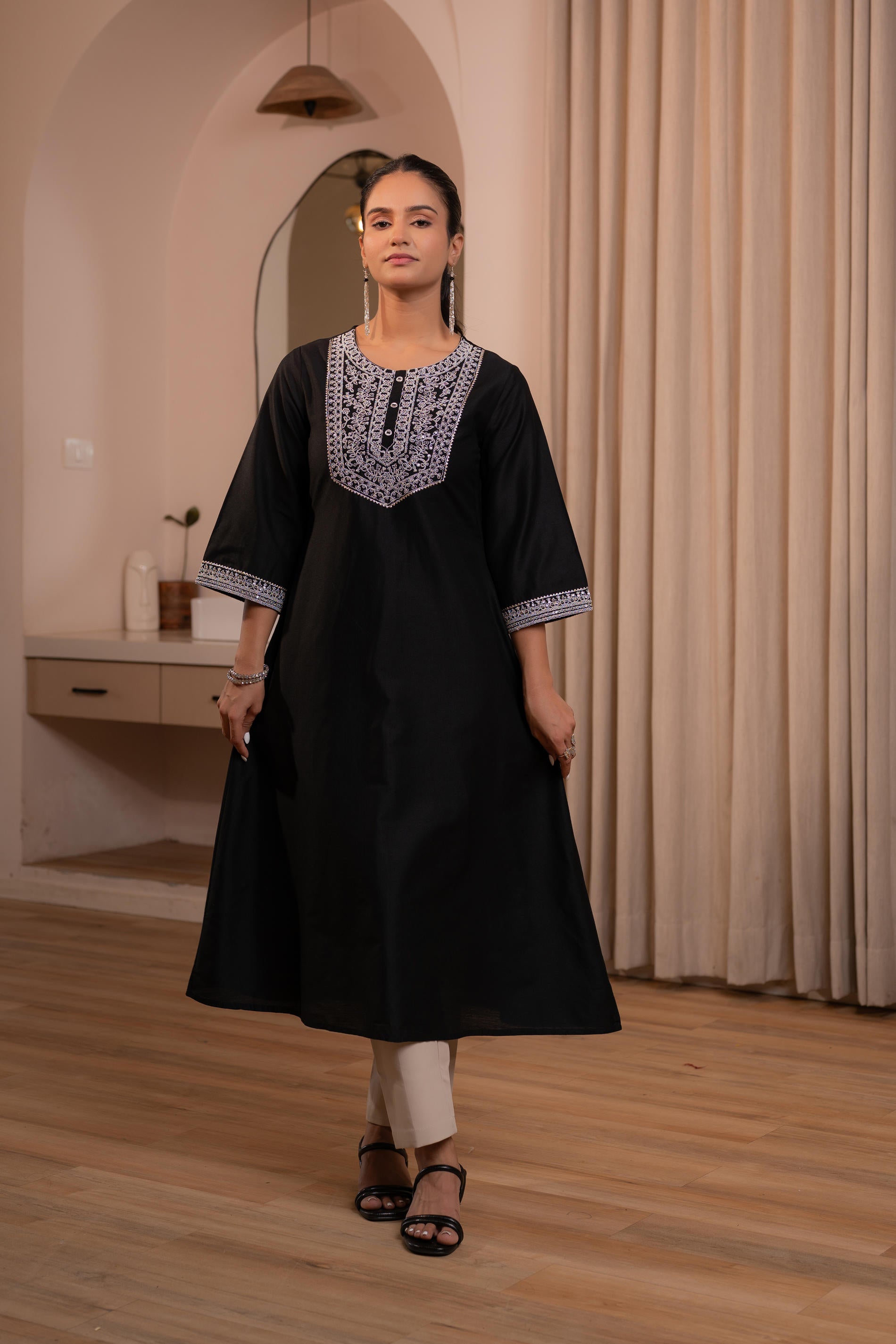 Juniper Black Noir Kashida Kurta