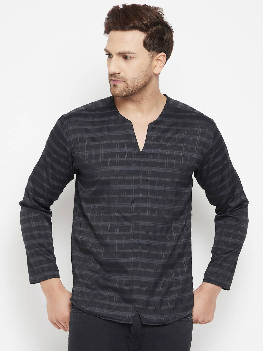 Even Apparels Black Color Viscose Men's Kurta With Slit Neckline
