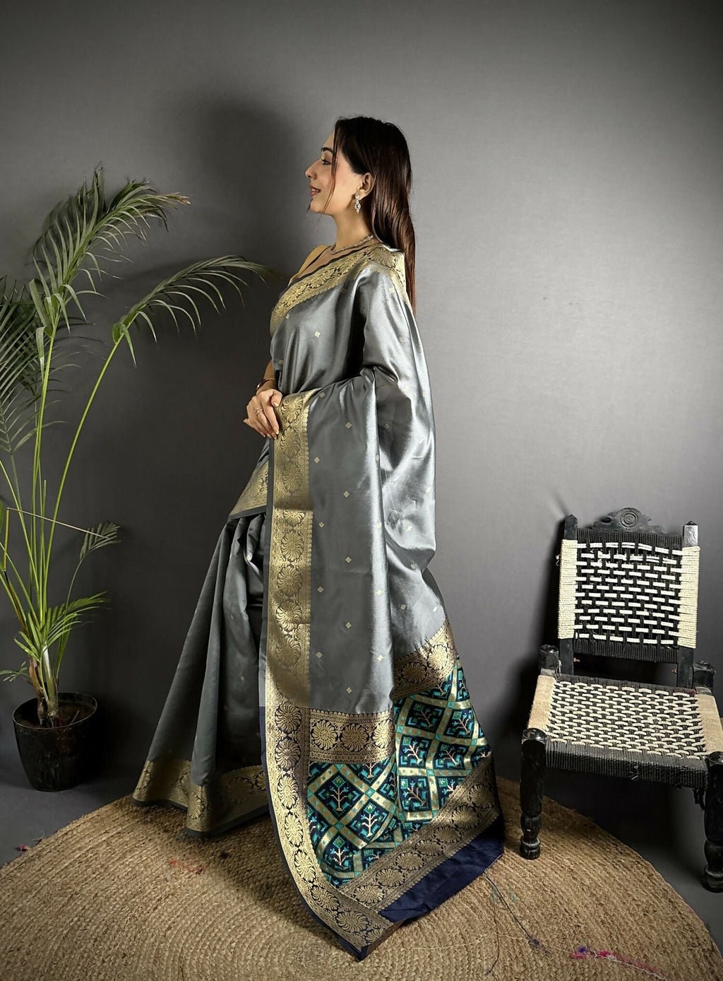 Joban Fashion Grey Banarasi Cotton Silk Woven Saree