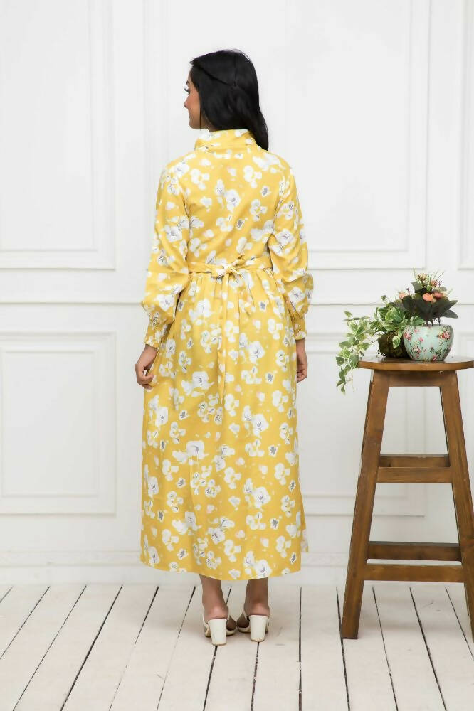 Myshka Women Yellow-Floral Rayon A-Line Shirt Collar Dress