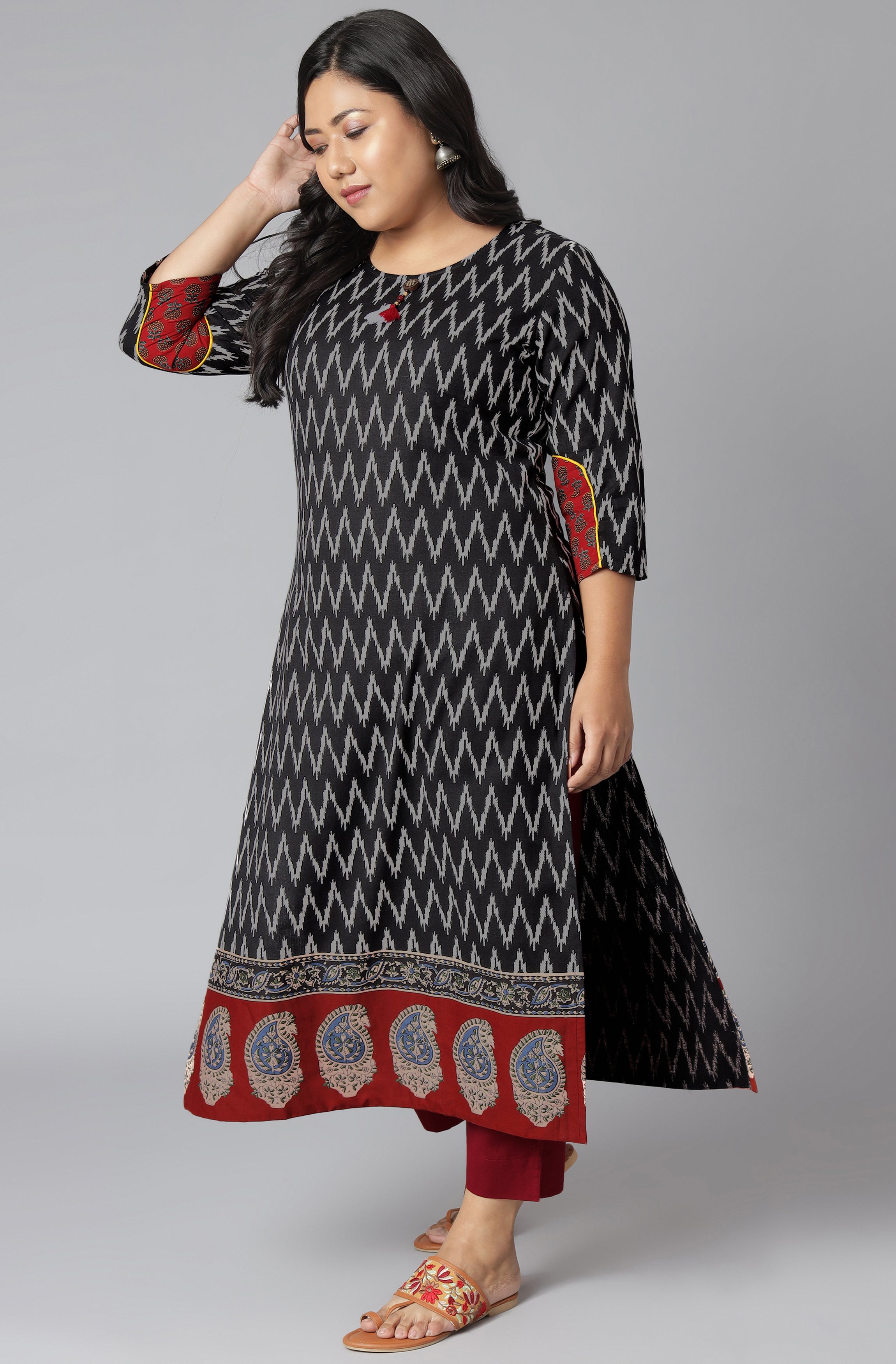 Janasya Women's Black Cotton Flex Ikat Casual Straight Kurta