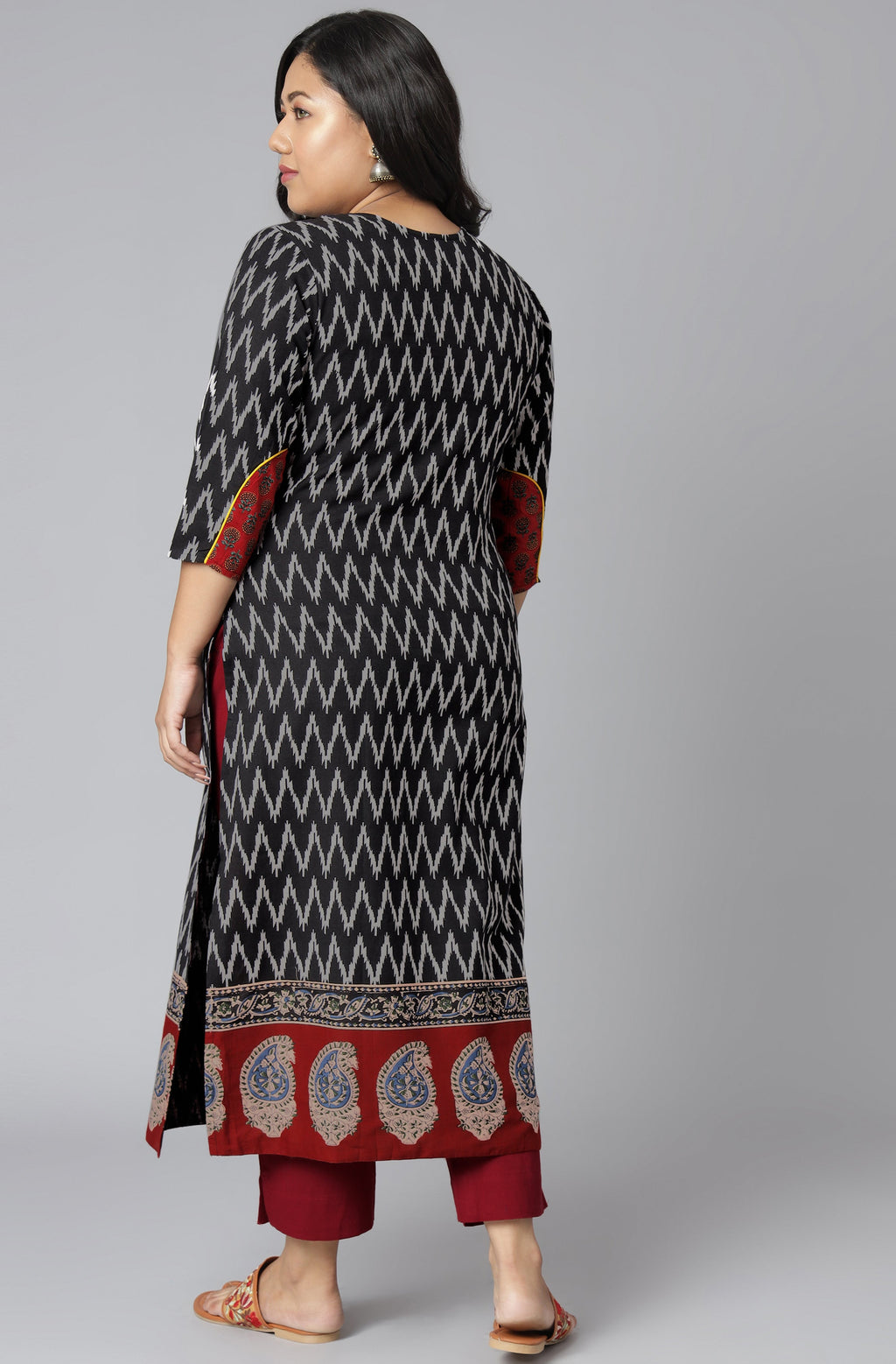 Janasya Women's Black Cotton Flex Ikat Casual Straight Kurta