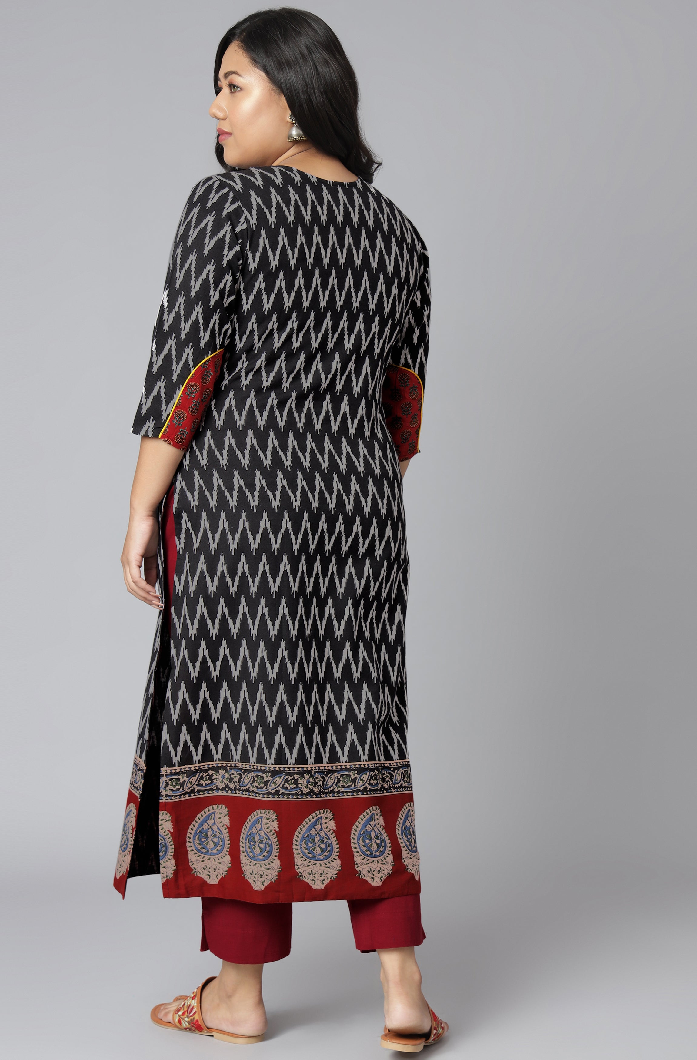 Janasya Women's Black Cotton Flex Ikat Casual Straight Kurta