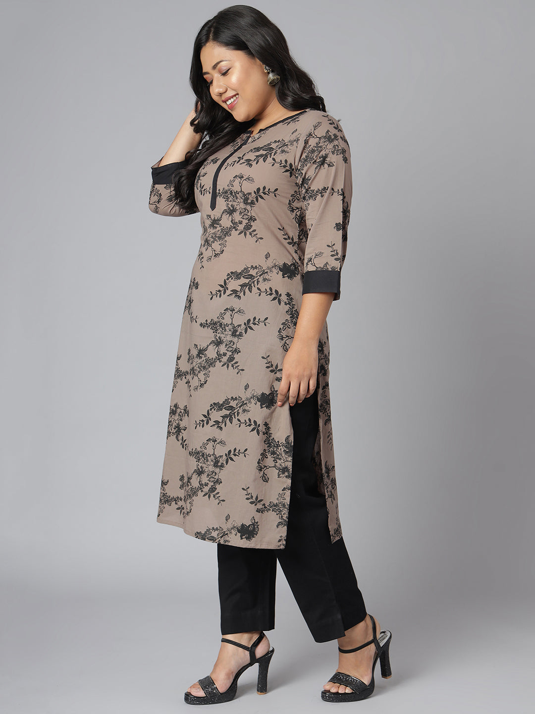 Janasya Women's Grey Cotton Floral Print Casual Straight Kurta